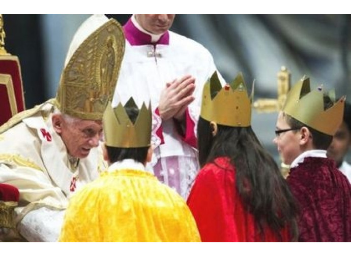 Il Papa durante la messa del 1 gennaio